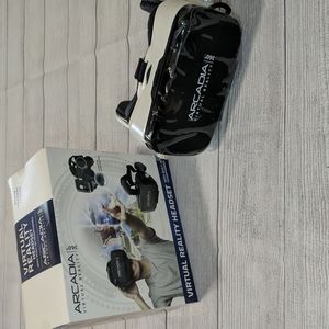 NWT Arcadia 360° Smartphone Virtual Reality Headset with Built In Headphones